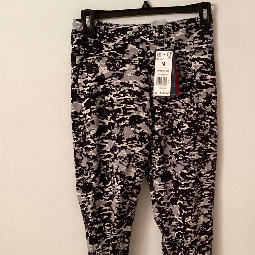 NWT!!  Reebok Size Medium High Rise Leggings/Exercise Pants